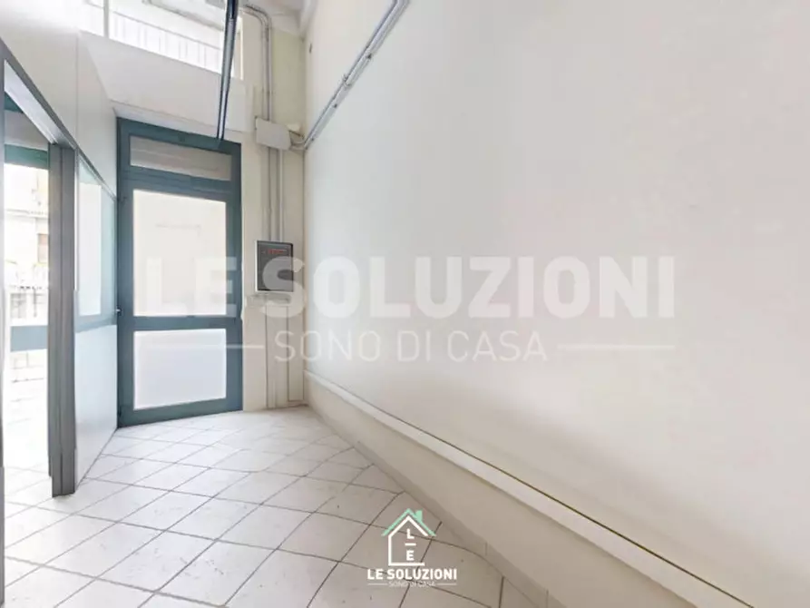Immagine 17 di Laboratorio in affitto  in Via Bixio 67 a Putignano
