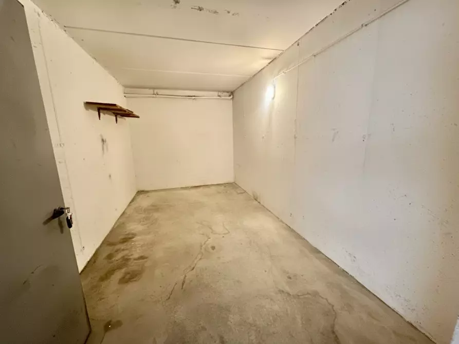 Immagine 2 di Cantina in affitto  a Sant'ambrogio Di Valpolicella