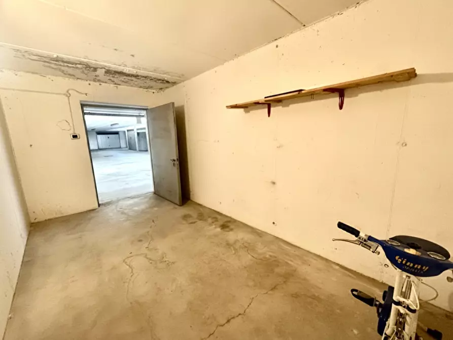Immagine 4 di Cantina in affitto  a Sant'ambrogio Di Valpolicella
