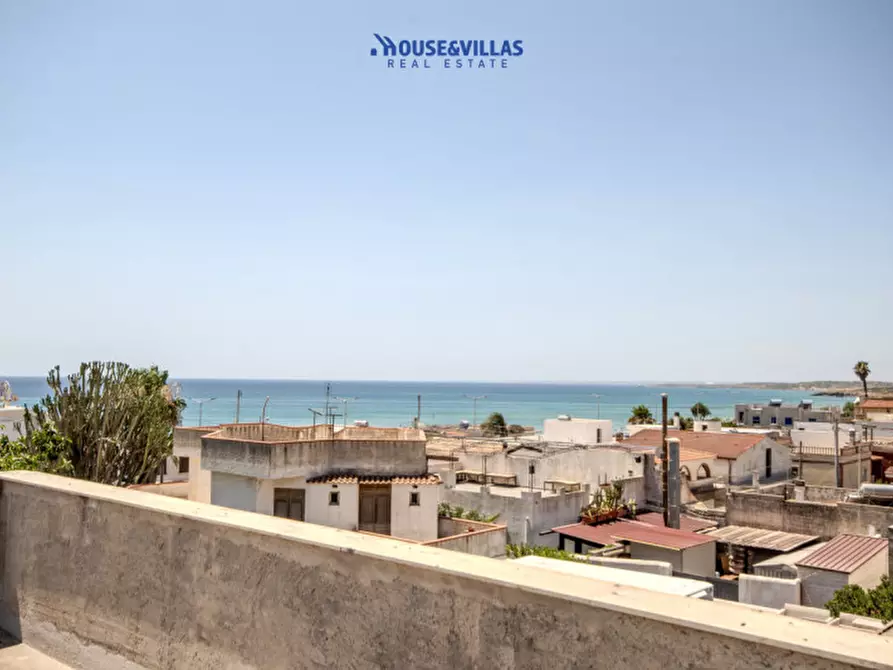 Immagine 4 di Villa in vendita  in Via delle Viole a Noto