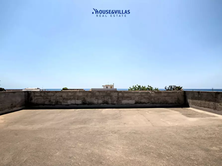 Immagine 5 di Villa in vendita  in Via delle Viole a Noto