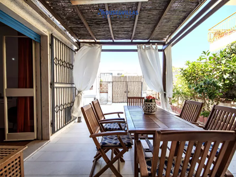 Immagine 23 di Villa in vendita  in Via delle Viole a Noto