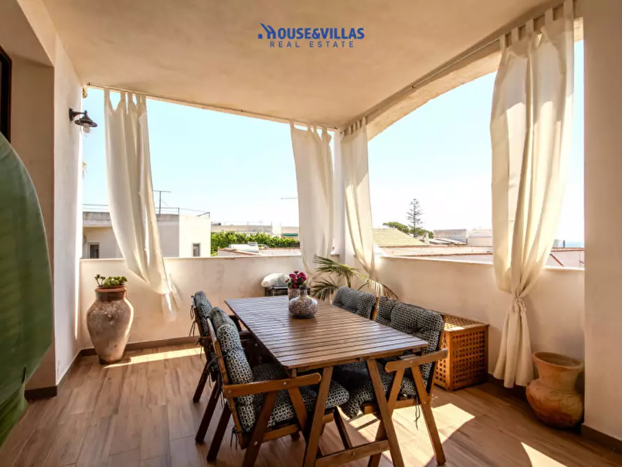 Immagine 39 di Villa in vendita  in Via delle Viole a Noto