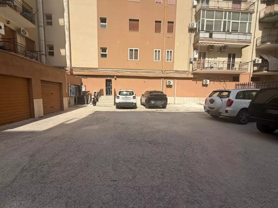 Immagine 22 di Appartamento in vendita  in via Rosolini 17 a Siracusa