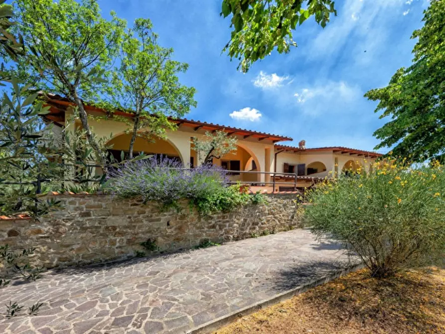 Immagine 1 di Villa in vendita  in Querceto a Loro Ciuffenna