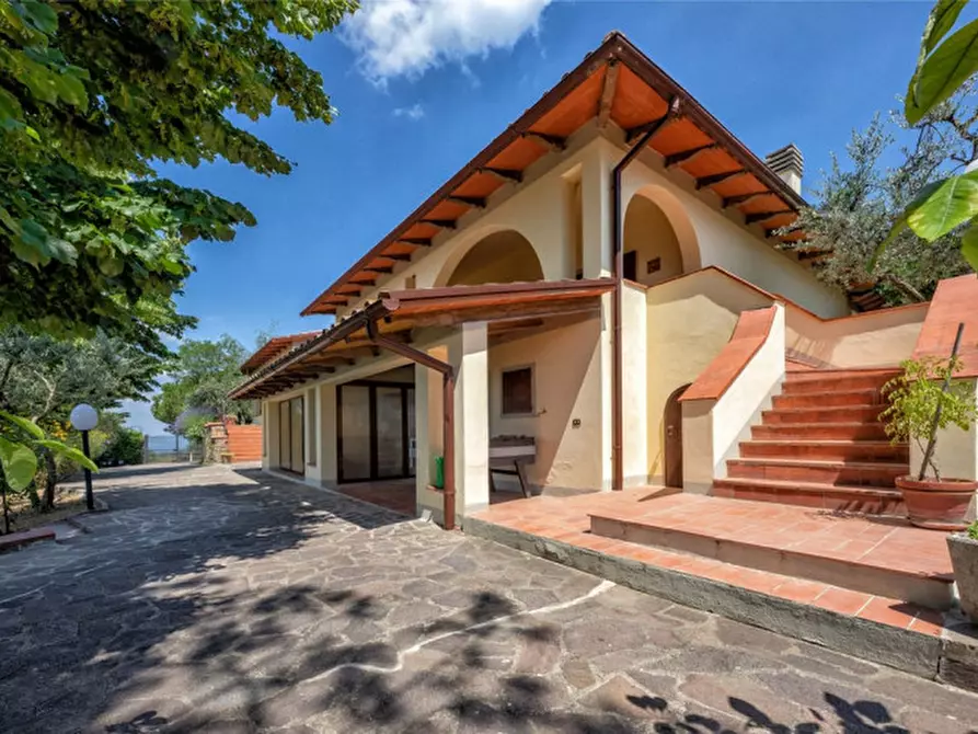 Immagine 6 di Villa in vendita  in Querceto a Loro Ciuffenna