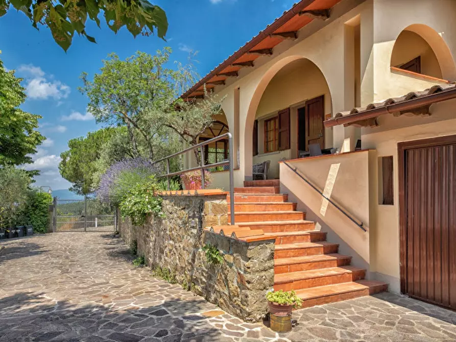 Immagine 7 di Villa in vendita  in Querceto a Loro Ciuffenna