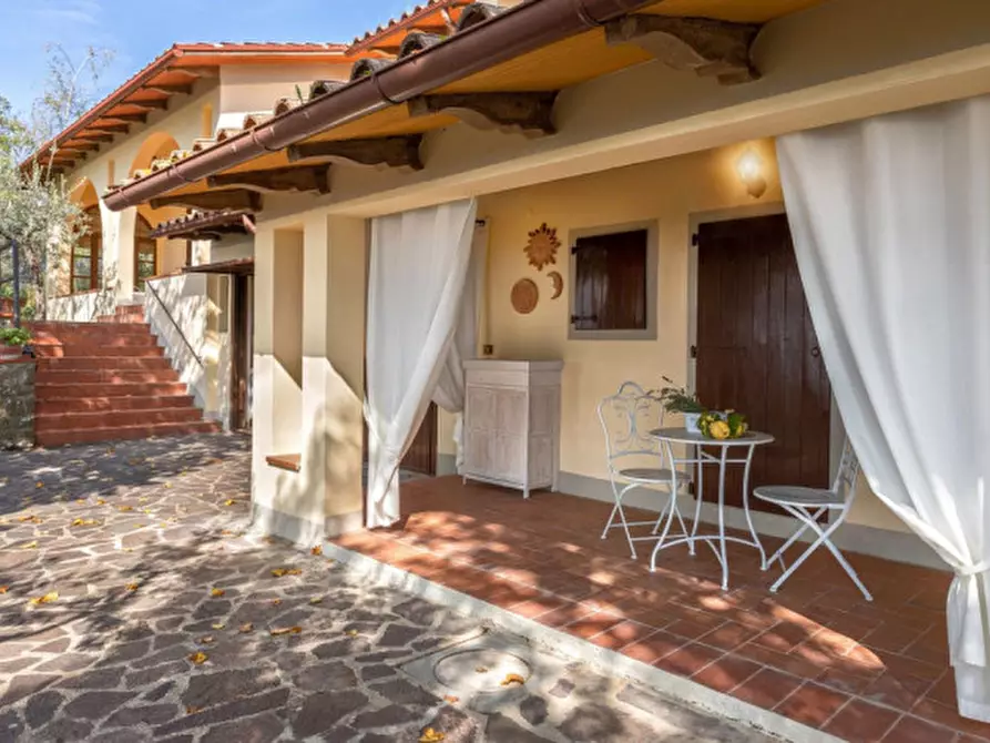 Immagine 8 di Villa in vendita  in Querceto a Loro Ciuffenna