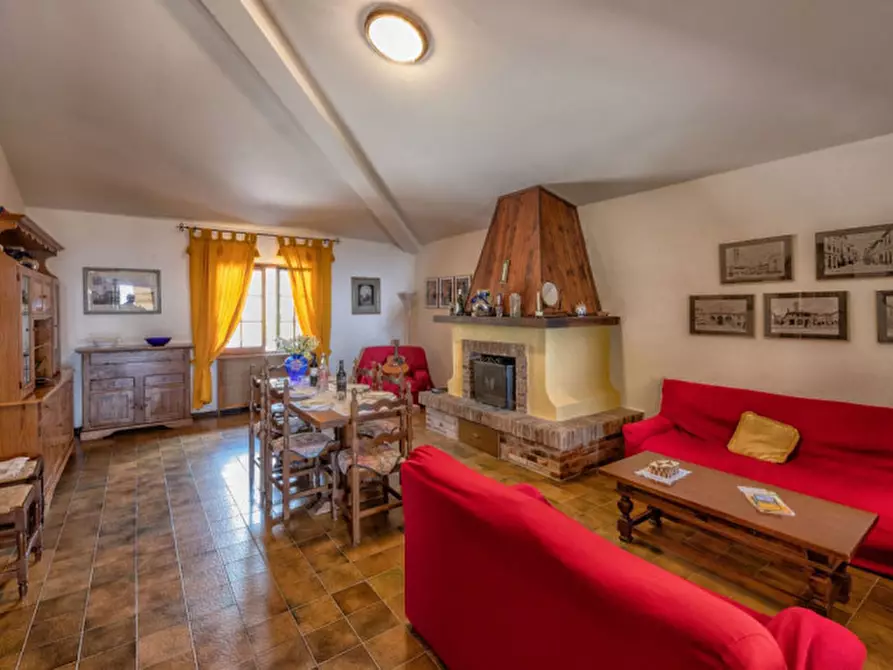 Immagine 19 di Villa in vendita  in Querceto a Loro Ciuffenna