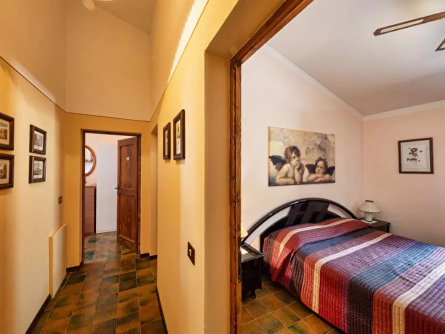 Immagine 25 di Villa in vendita  in Querceto a Loro Ciuffenna