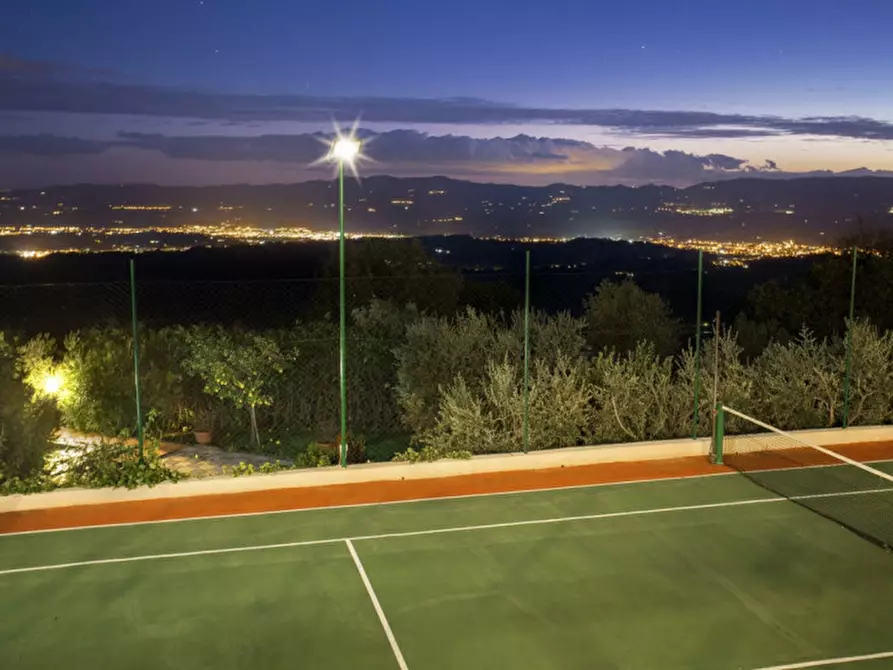 Immagine 38 di Villa in vendita  in Querceto a Loro Ciuffenna