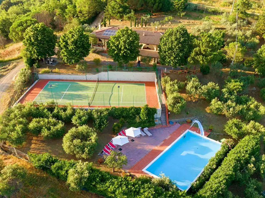 Immagine 45 di Villa in vendita  in Querceto a Loro Ciuffenna