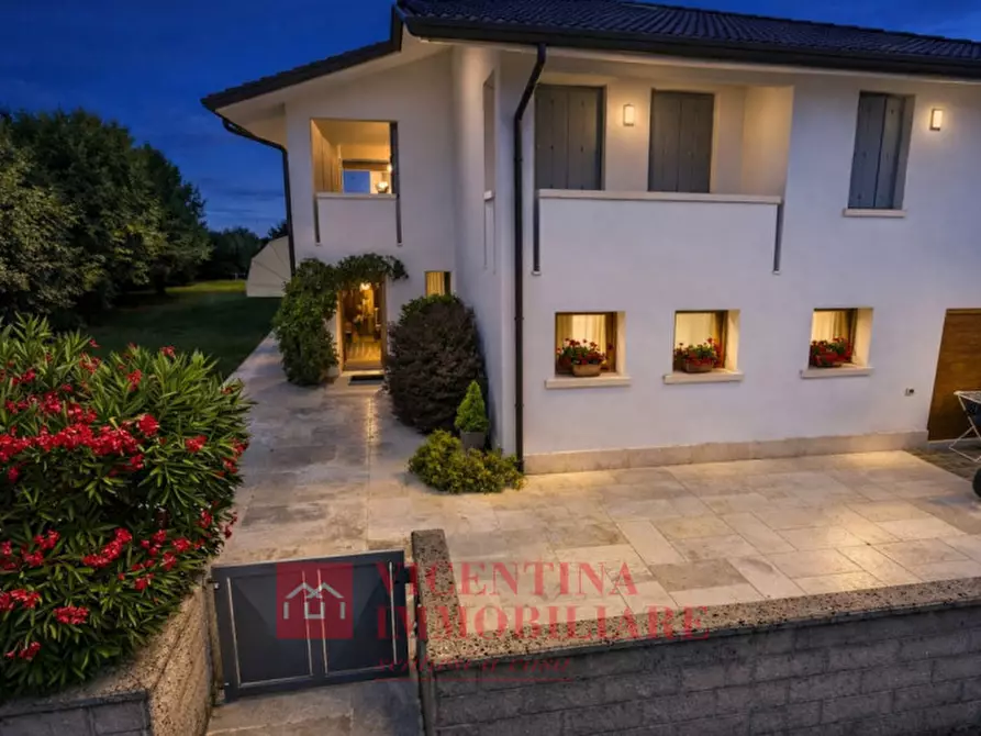 Immagine 7 di Casa indipendente in vendita  in Via Lago di Misurina a Costabissara