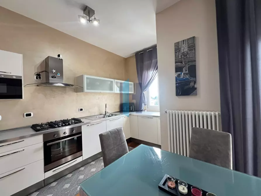 Immagine 11 di Appartamento in vendita  in Viale Duca degli Abruzzi 97 a Brescia