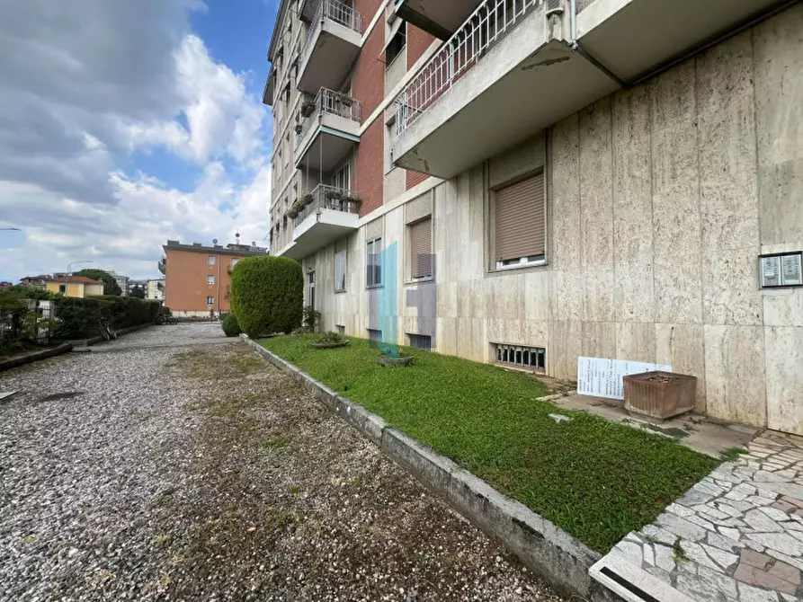 Immagine 42 di Appartamento in vendita  in Viale Duca degli Abruzzi 97 a Brescia