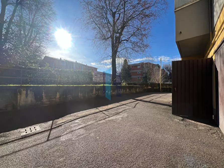 Immagine 2 di Garage in vendita  in Via Torricella di Sopra a Brescia