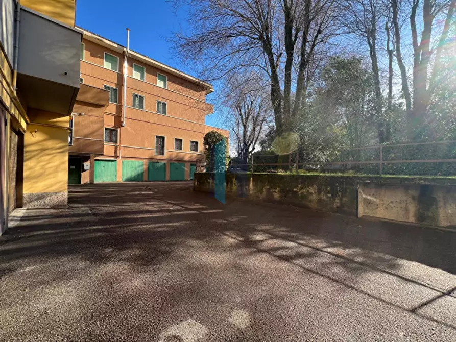 Immagine 3 di Garage in vendita  in Via Torricella di Sopra a Brescia