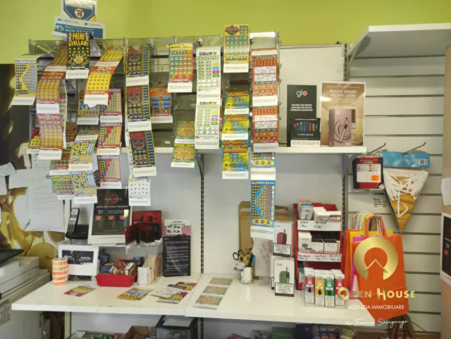 Immagine 3 di Attività commerciale in vendita  a Vicenza