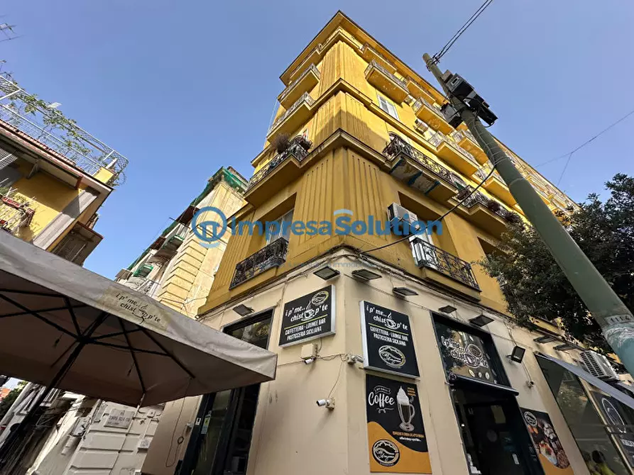 Immagine 2 di Attività commerciale in vendita  in Corso Giuseppe Garibaldi a Napoli