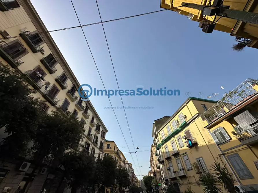 Immagine 3 di Attività commerciale in vendita  in Corso Giuseppe Garibaldi a Napoli