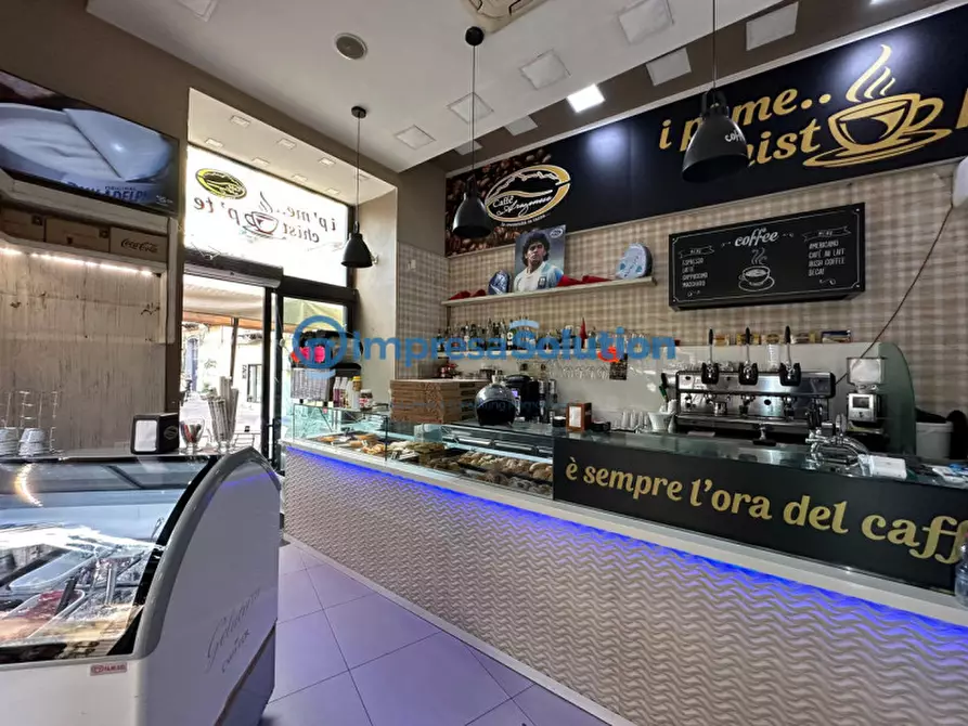 Immagine 9 di Attività commerciale in vendita  in Corso Giuseppe Garibaldi a Napoli