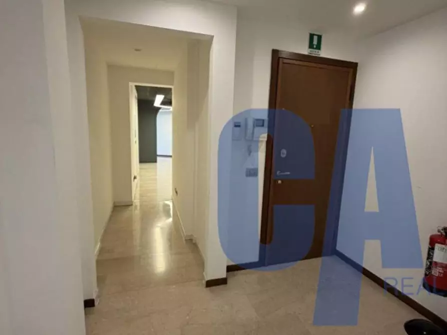 Immagine 6 di Ufficio in affitto  in PIAZZA MISSORI GIUSEPPE a Milano