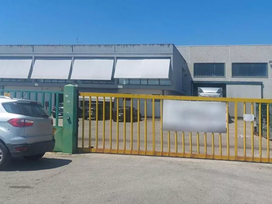 Immagine 1 di Capannone industriale in vendita  in Via Pennaluce, 66054 Vasto CH, Italia a Vasto