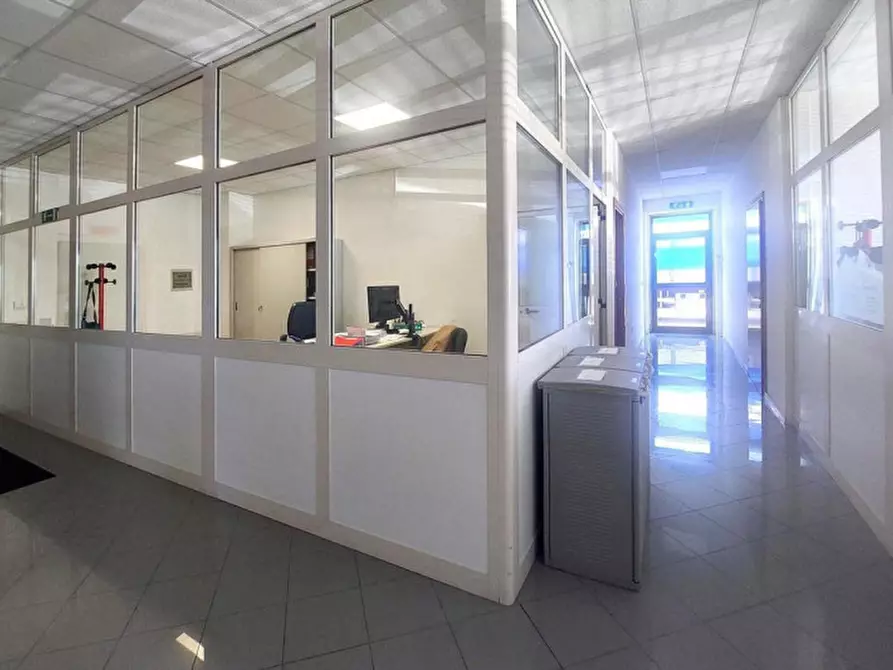 Immagine 3 di Capannone industriale in vendita  in Via Pennaluce, 66054 Vasto CH, Italia a Vasto