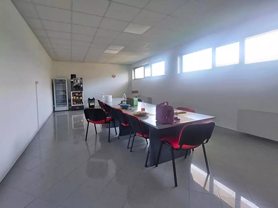 Immagine 9 di Capannone industriale in vendita  in Via Pennaluce, 66054 Vasto CH, Italia a Vasto
