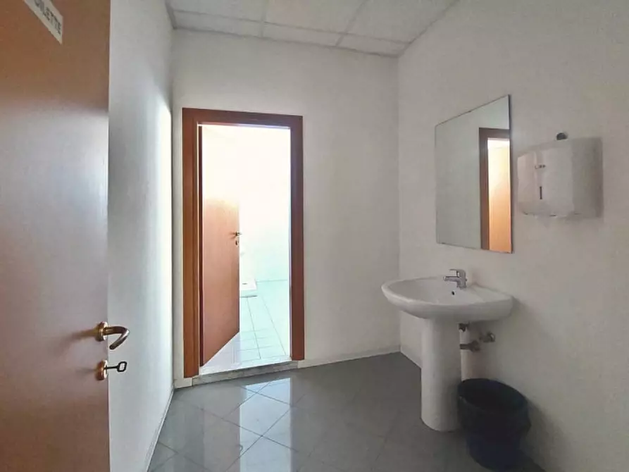 Immagine 18 di Capannone industriale in vendita  in Via Pennaluce, 66054 Vasto CH, Italia a Vasto