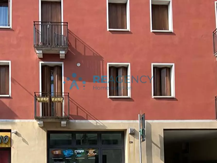 Immagine 1 di Negozio in vendita  in Corso padova a Vicenza