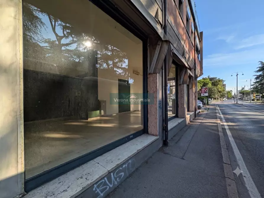 Immagine 7 di Negozio in affitto  in Via Bassini Verona a Verona