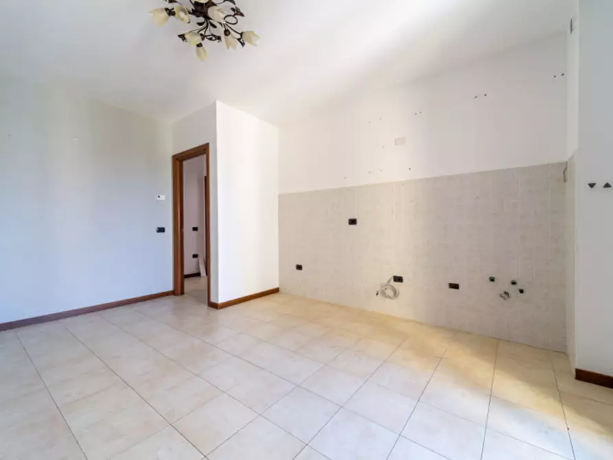 Immagine 11 di Appartamento in vendita  in Viale Lombardia, 6 a Parma