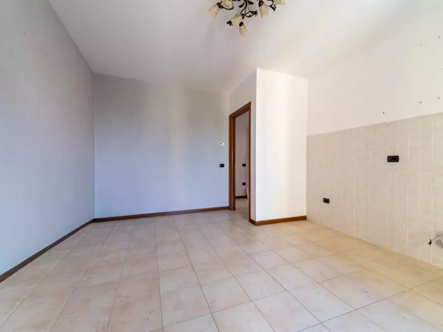 Immagine 12 di Appartamento in vendita  in Viale Lombardia, 6 a Parma