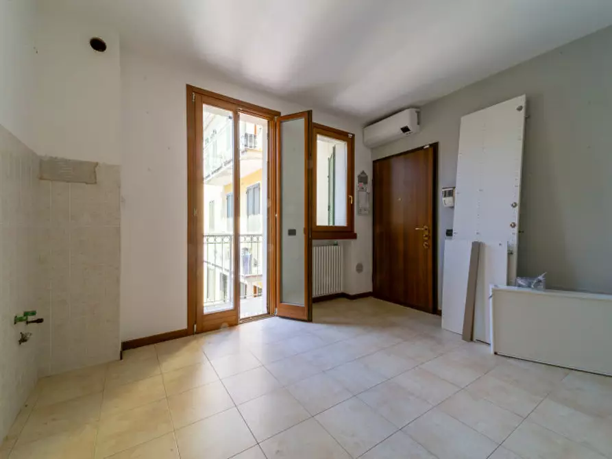 Immagine 14 di Appartamento in vendita  in Viale Lombardia, 6 a Parma