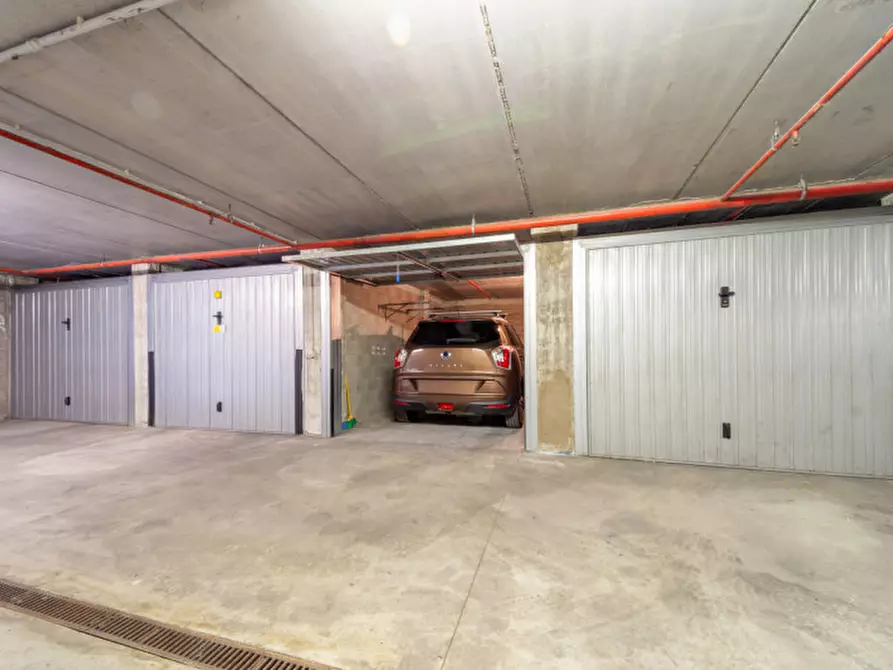 Immagine 28 di Appartamento in vendita  in Viale Lombardia, 6 a Parma
