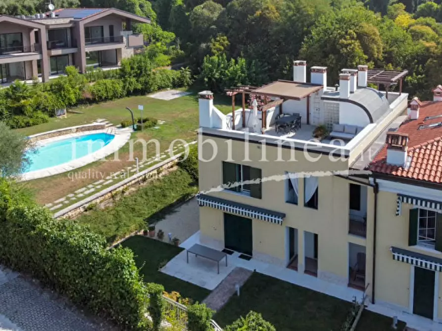 Immagine 4 di Appartamento in vendita  in VIA EMILIO SALGARI n. 19 Piano 1-2 a Garda