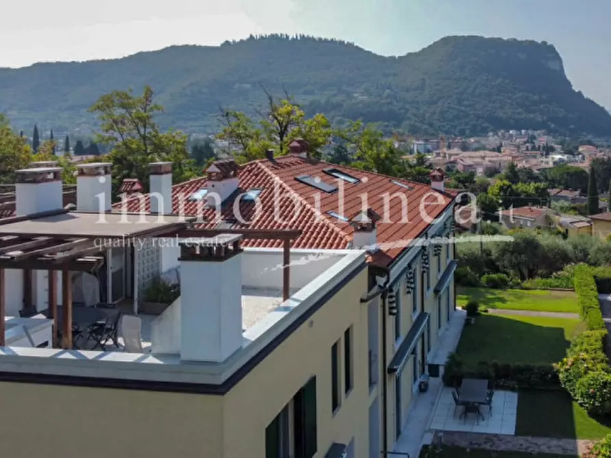 Immagine 5 di Appartamento in vendita  in VIA EMILIO SALGARI n. 19 Piano 1-2 a Garda