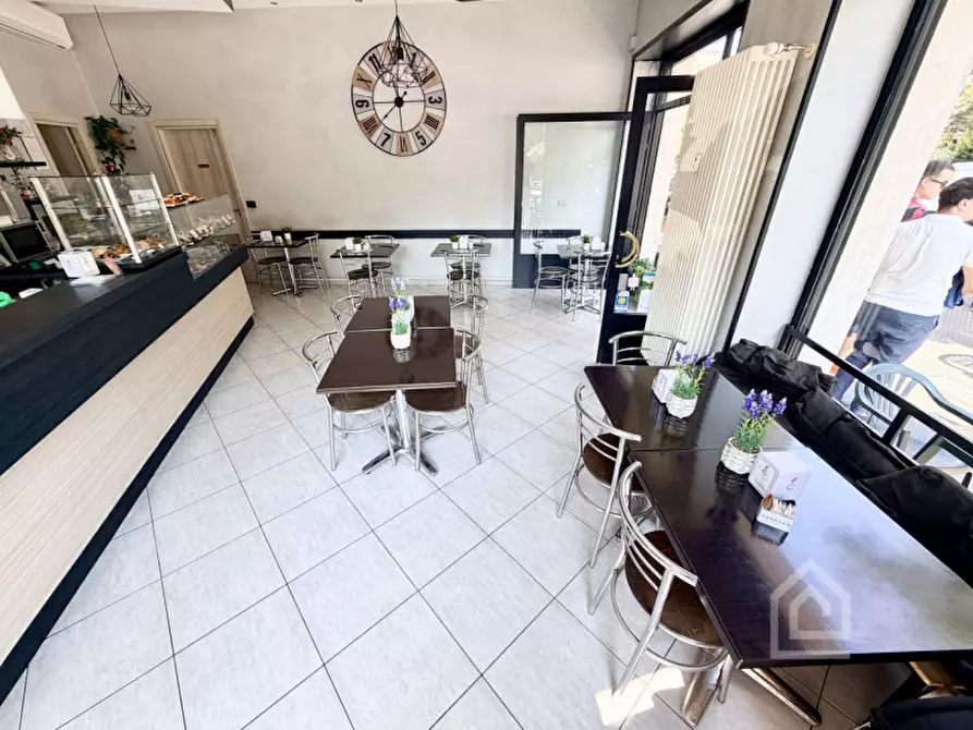 Immagine 16 di Attività commerciale in vendita  in Corso Taranto 22 a Torino