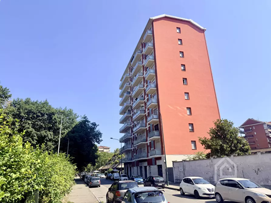 Immagine 39 di Attività commerciale in vendita  in Corso Taranto 22 a Torino
