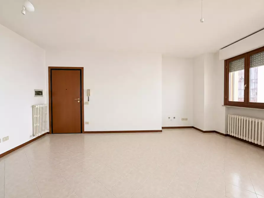 Immagine 2 di Appartamento in vendita  a Senigallia