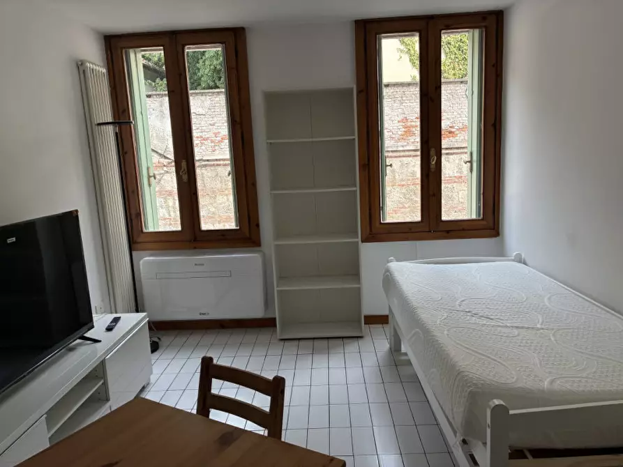 Immagine 1 di Appartamento in affitto  a Vicenza
