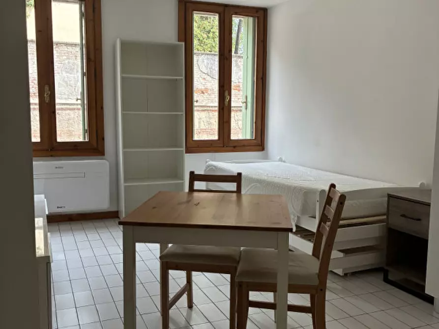 Immagine 2 di Appartamento in affitto  a Vicenza