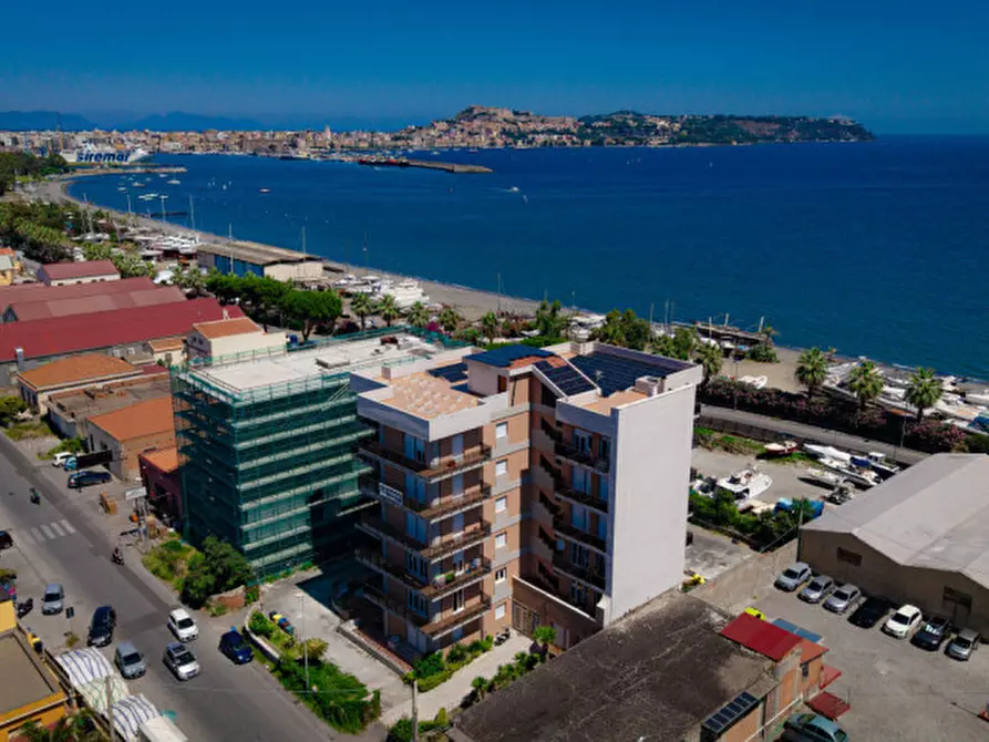 Immagine 2 di Appartamento in vendita  in Via Acqueviole a Milazzo