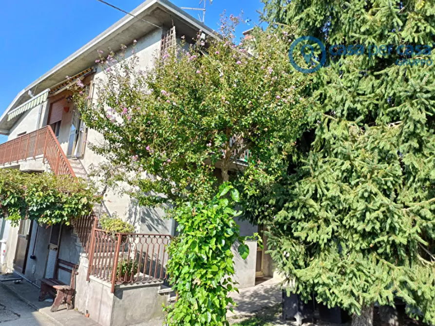 Immagine 1 di Casa trifamiliare in vendita  a Ceregnano