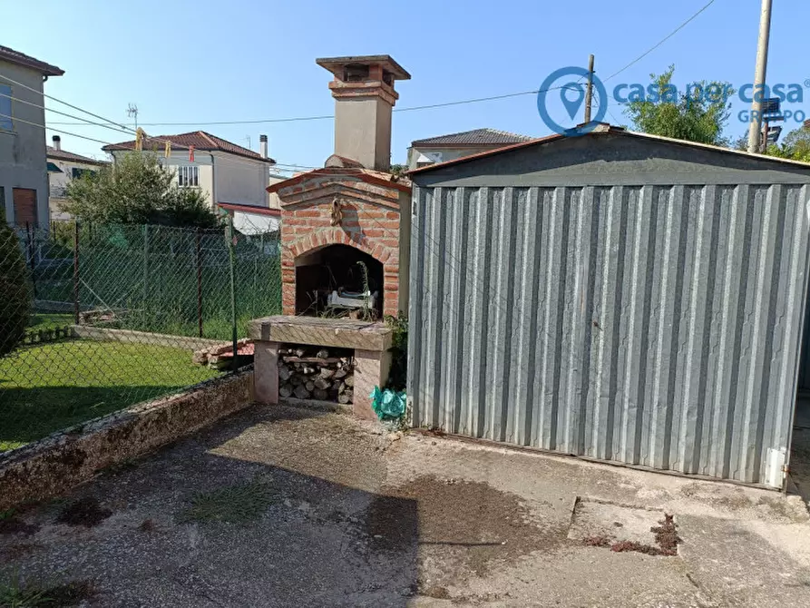 Immagine 37 di Casa trifamiliare in vendita  a Ceregnano