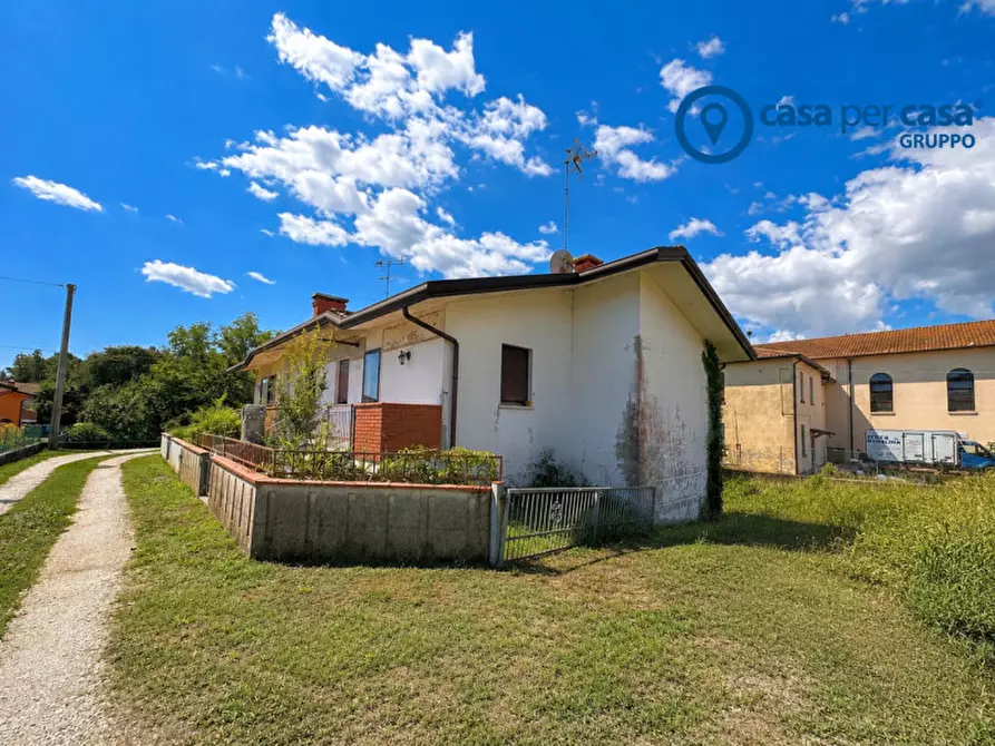 Immagine 18 di Casa bifamiliare in vendita  in Via Cao Marina a Porto Viro