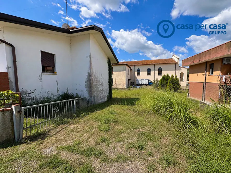 Immagine 19 di Casa bifamiliare in vendita  in Via Cao Marina a Porto Viro