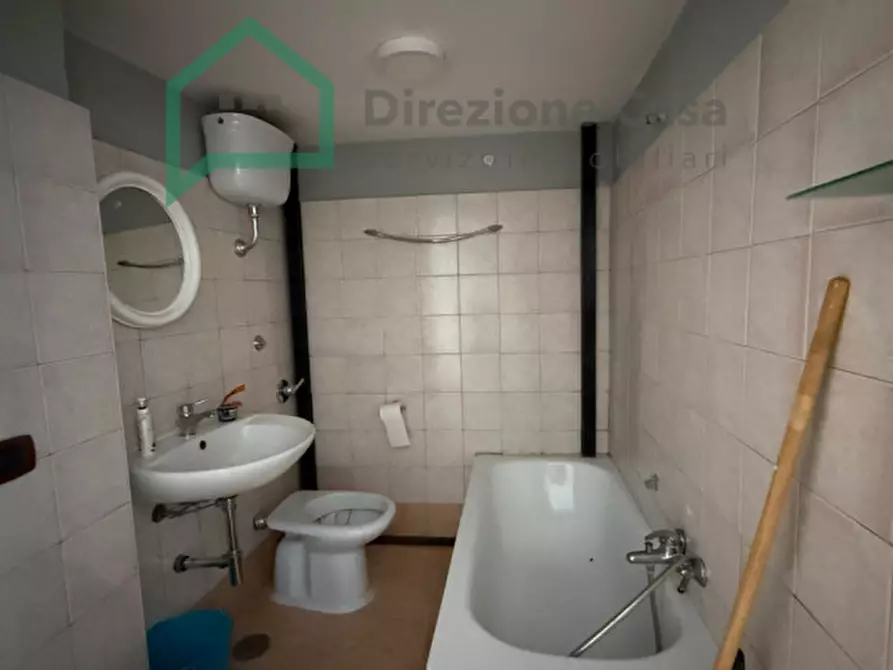 Immagine 7 di Negozio in vendita  in via piazzolla al trivio,19 a Napoli