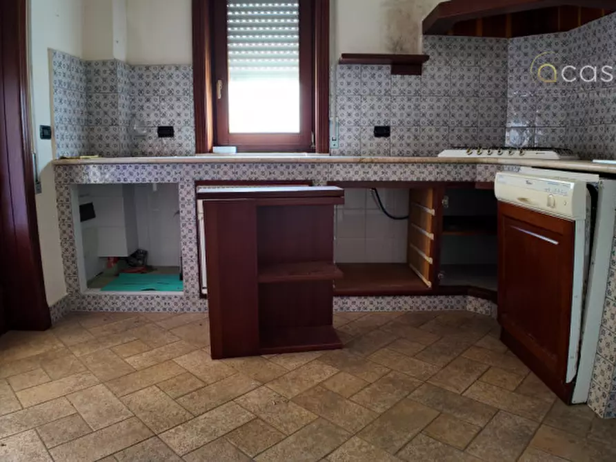 Immagine 8 di Palazzo in vendita  in Via Cesare Cantu snc a Camporeale